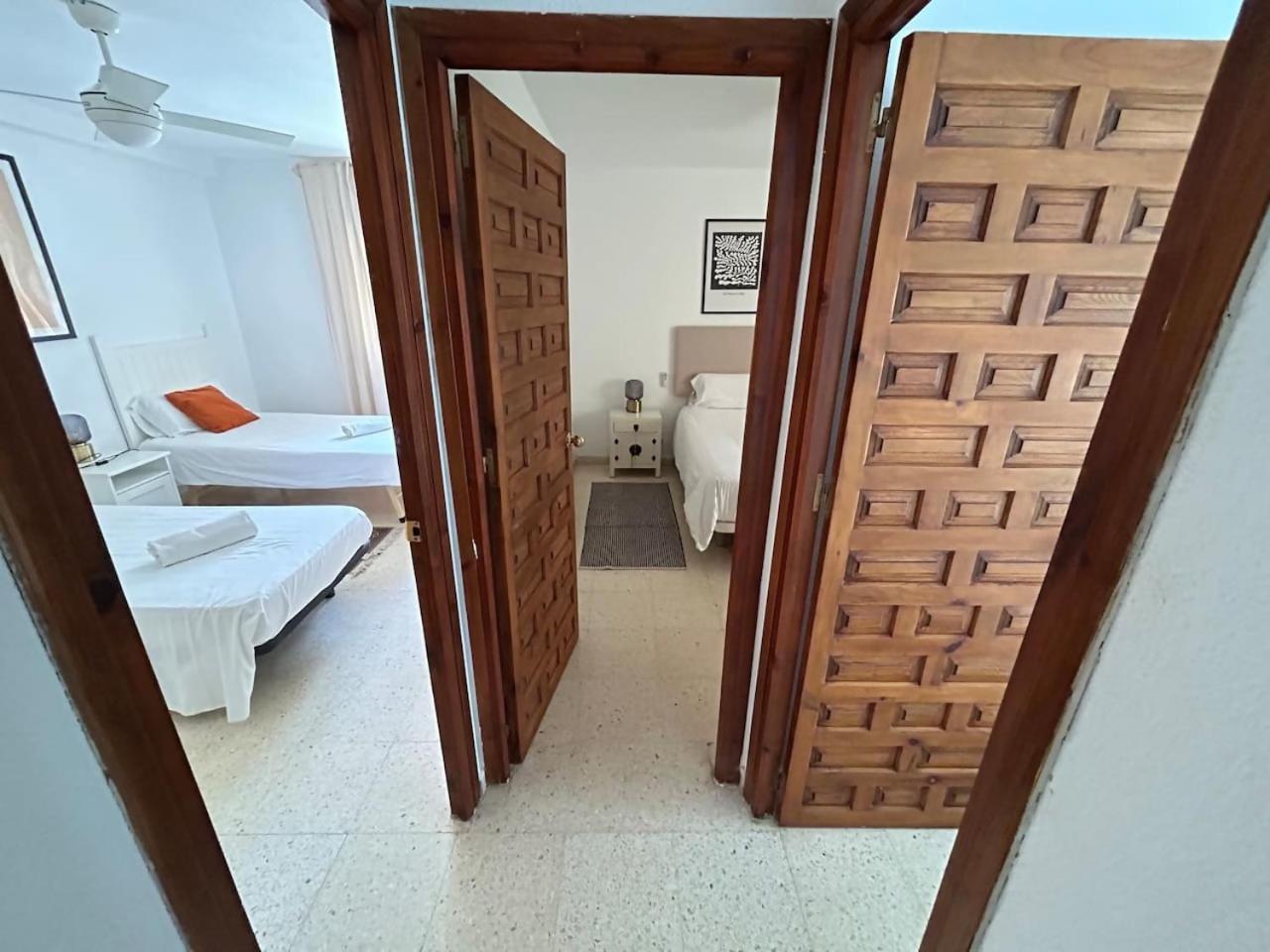 Malagueta Sol Y Playa Apartment Malaga Ngoại thất bức ảnh