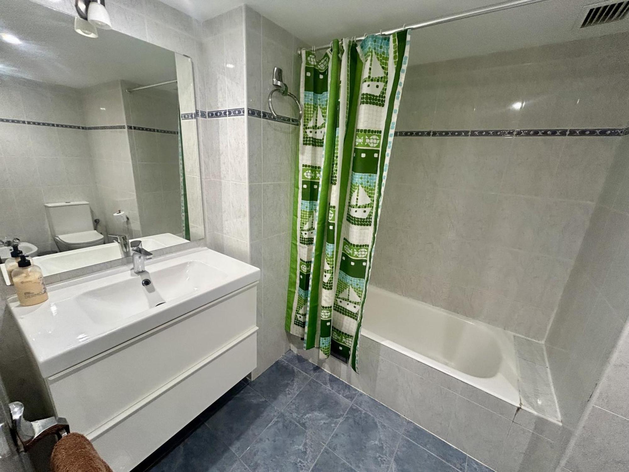 Malagueta Sol Y Playa Apartment Malaga Ngoại thất bức ảnh